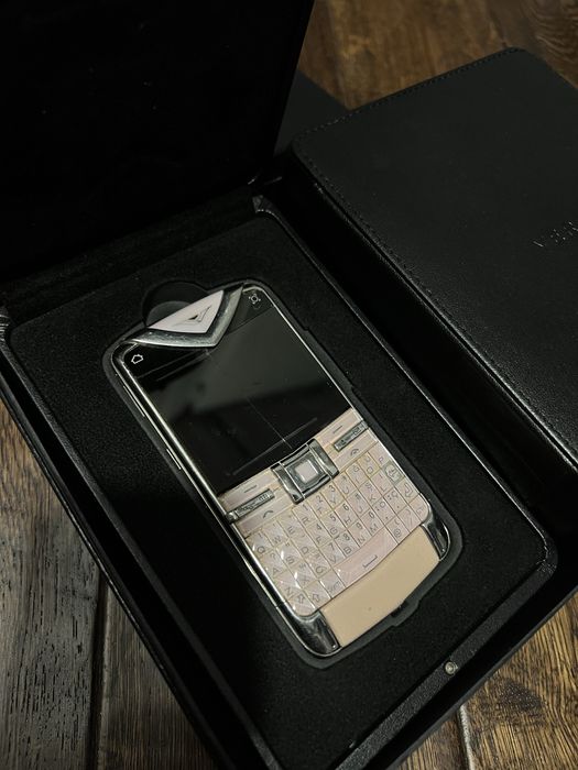 оригінал мобільний телефон Vertu Constellation Quest Pink