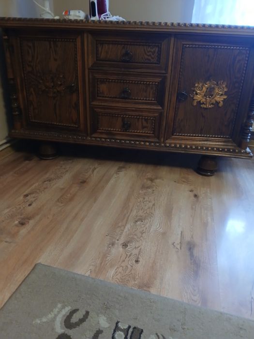 Sprzedam meble w starym stylu