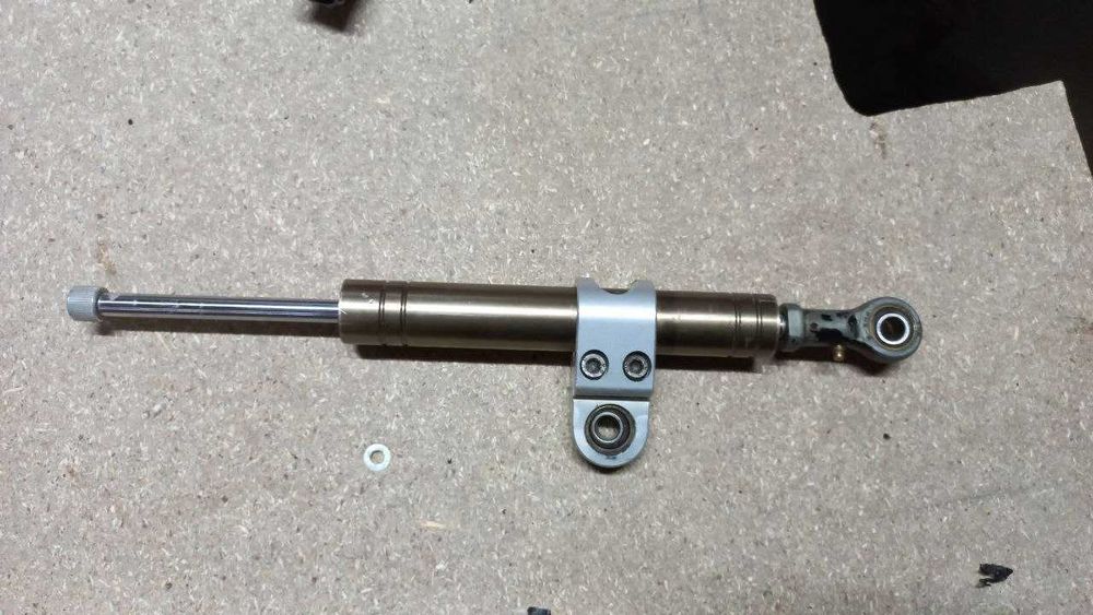 рульвий демпфер SLS на мотоцикл