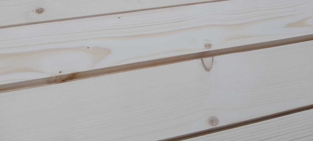 Deska świerkowa heblowana  140 cm x 9 cm