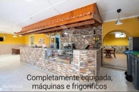 Restaurante em Arcozelo com 250 m²