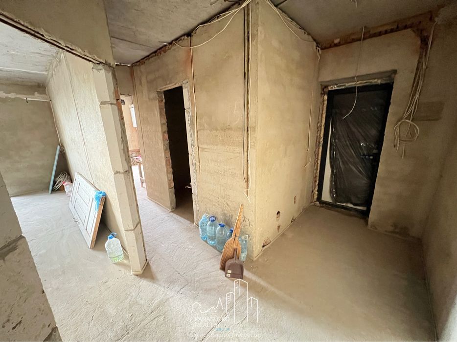 Продам 1-о кімнатну квартиру з неймовірним краєвидом!