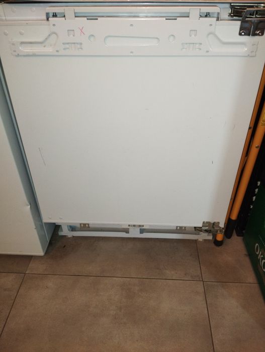 Lodówka , chłodziarka podblatowa do zabudowy elektrolux