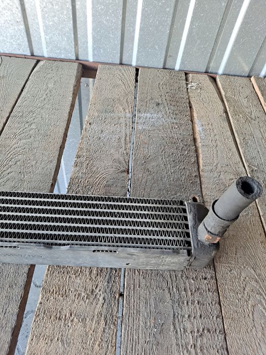 Радиатор масляный Мерседес Т1 БУС 207 208 209 307 308 309 310 408 410