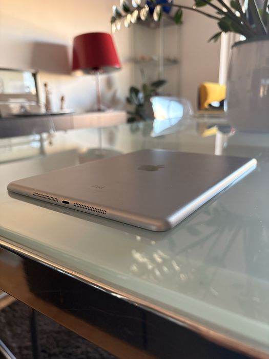iPad Air 1 (64GB) Wi-Fi – Excelente Estado (Modelo A1474)