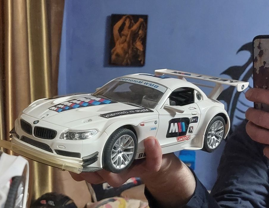 Радіокерована BMW Z4 GT3 37см
