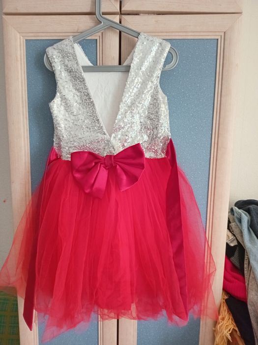 Плаття святкове для дівчинки