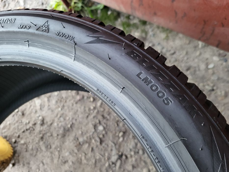 225/40/18 R18 Bridgestone Blizzak LM005 4шт ціна за 1шт шини