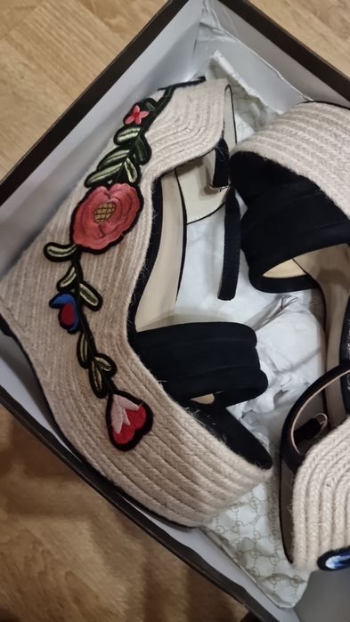 Босоножки  Gucci