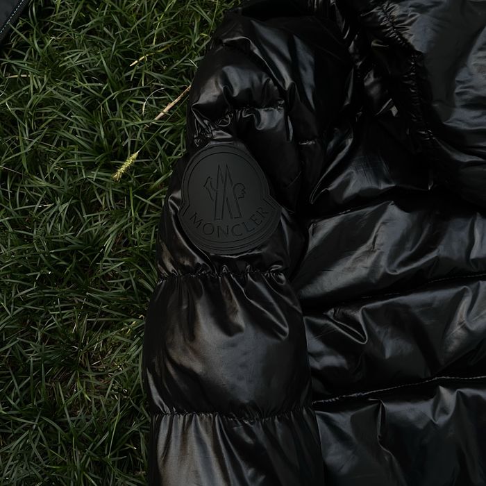 Moncler Puffer (black)