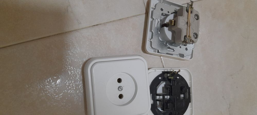 Comutadores interruptores tomadas diversas424980377870028804