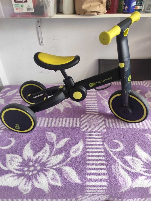 Triciclo Multifunções Kinderkraft (com e sem pedais)