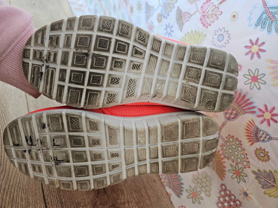 Buty sportowe damskie 38