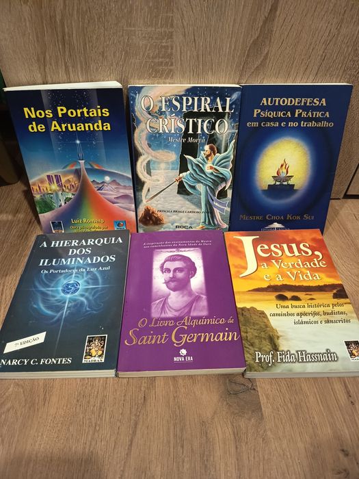 Vários livros Esotéricos (valores variáveis)
