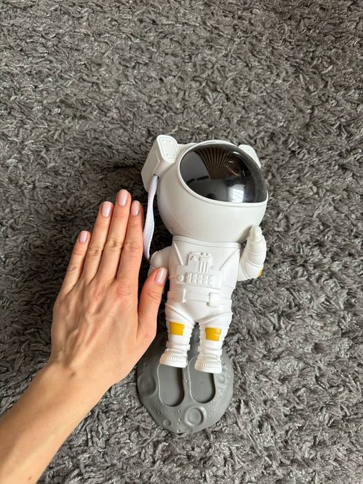 Projektor gwiazd Astronaut Lampka LED Super zabawa dla dziecka