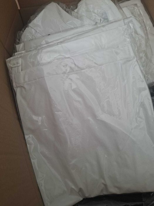 LIQUIDAÇÃO DE STOCK - Lotes de roupa de cozinha