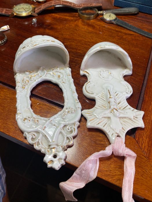 Pia de Água benta Porcelana VA Séc XIX 15,5 cm