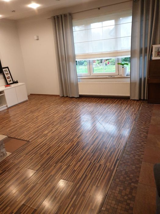 Zaslony szaro srebrne