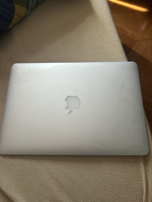 Apple Macbook air