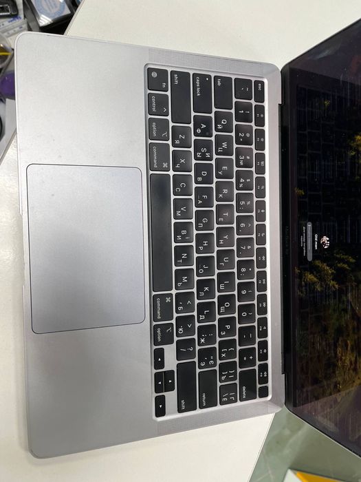 MacBook Air 13 M1 8/256