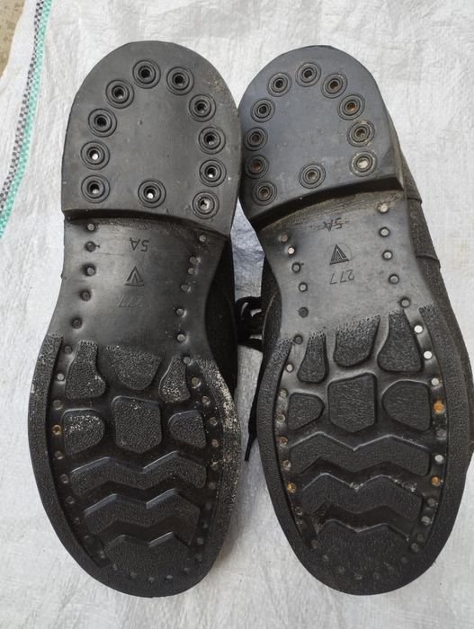 Продам рабочие ботинки