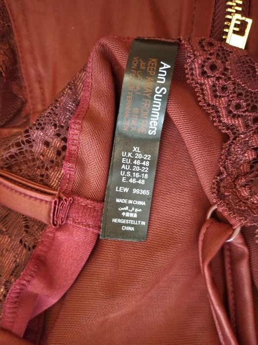 Сексуальний боді Ann Summers, ХЛ
Боді Ann Summers Tasha зі штучної шк