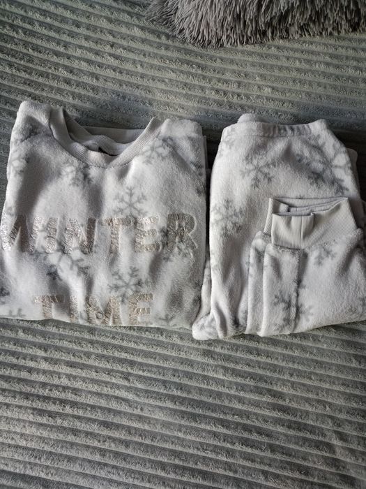 Sprzedam ciepłą piżamę damską