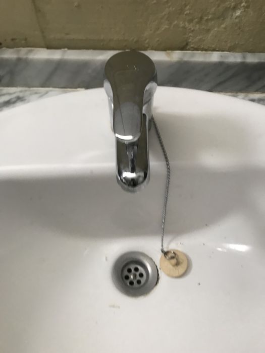 Movel e espelho WC