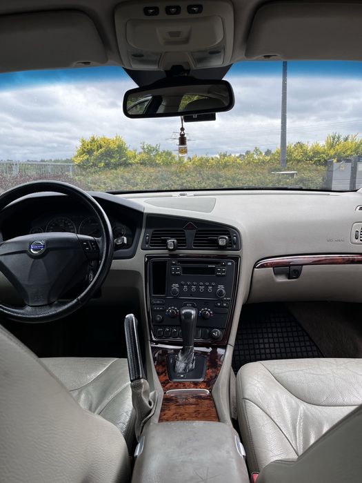 Volvo s60.