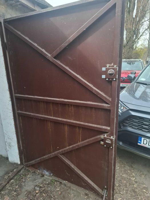 Garaż z kanalem do sprzedania 18m2. 49000zł