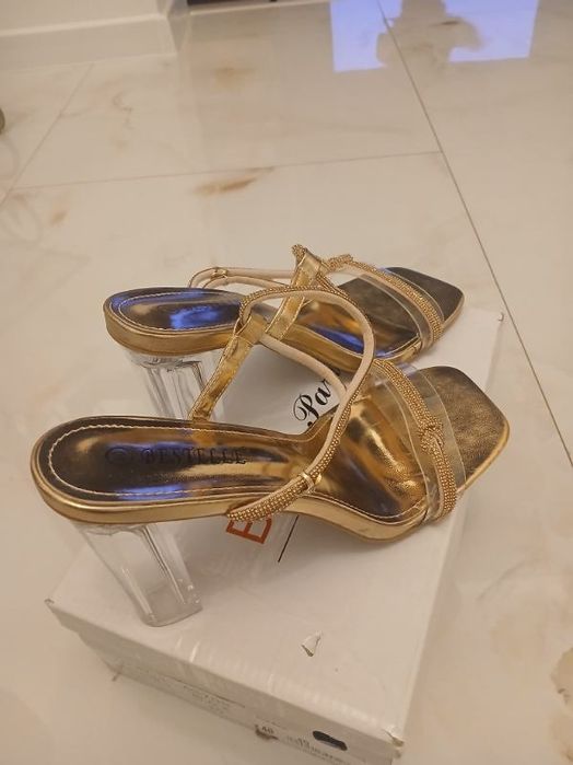 Szpilki, sandalki.rozm.40