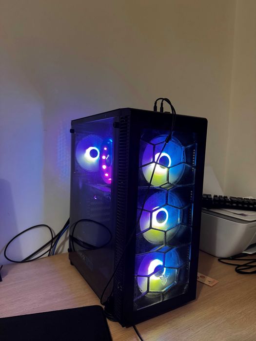 PC Gaming + monitor 144Hz - pronto a usar