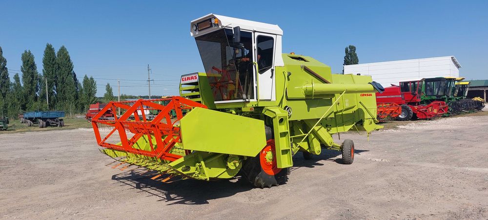 Комбайн зерновий зернозбиральний  Claas Consul  3м