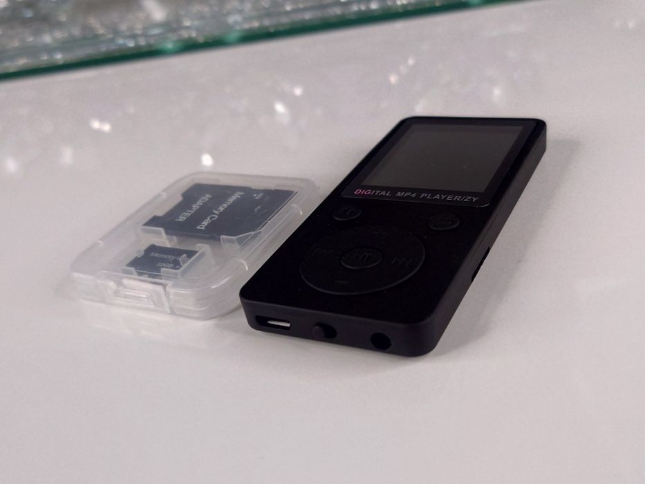 Odtwarzacz MP4 32GB muzyka video radio foto dyktafon e-book