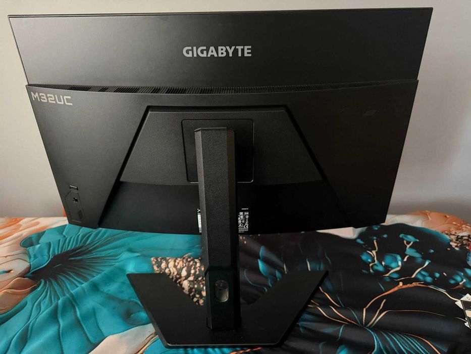Monitor GIGABYTE M32UC 31.5" 3840x2160px 144Hz 1 ms [MPRT] Curved
