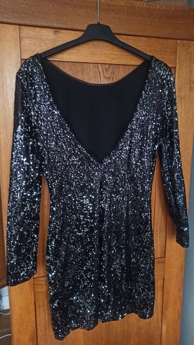 Mini sukienka cekinowa