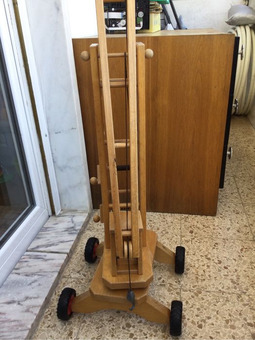 Grua em madeira (criança)