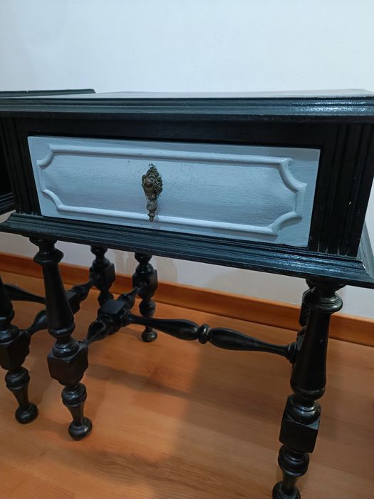 2 mesas de cabeceira lindíssimas