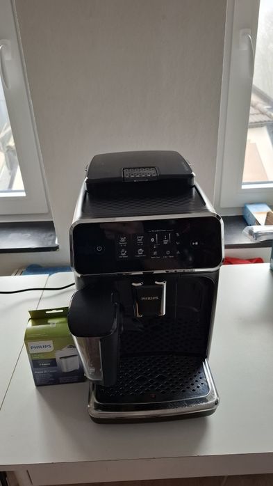 Кофемашина Philips Latte go 2200