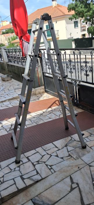Escada de alumínio