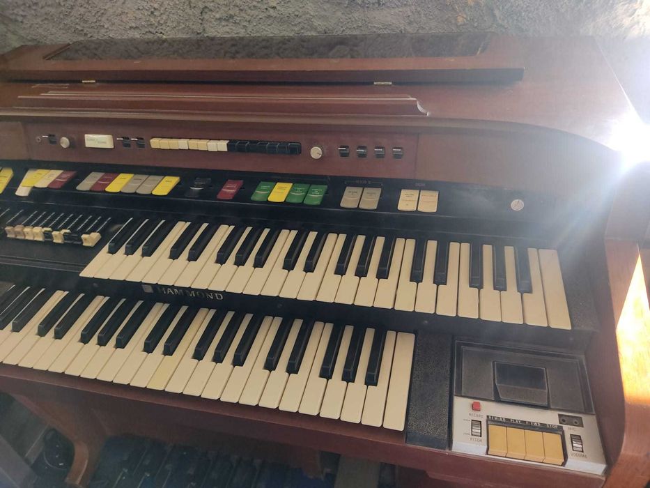 Órgão Hammond t-524c 1972