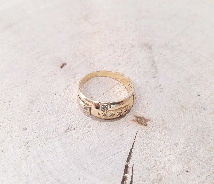 Złoty pierścionek p.585/3,74g