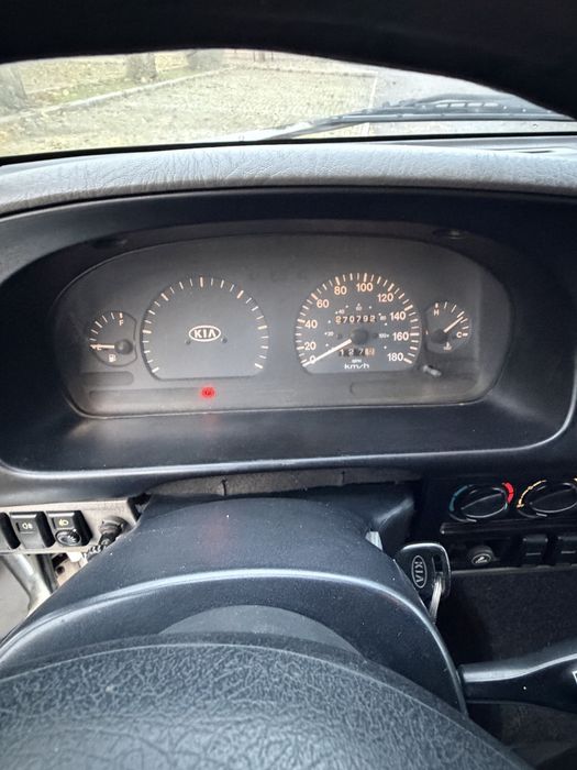 Kia pregio 2.7 3lugares