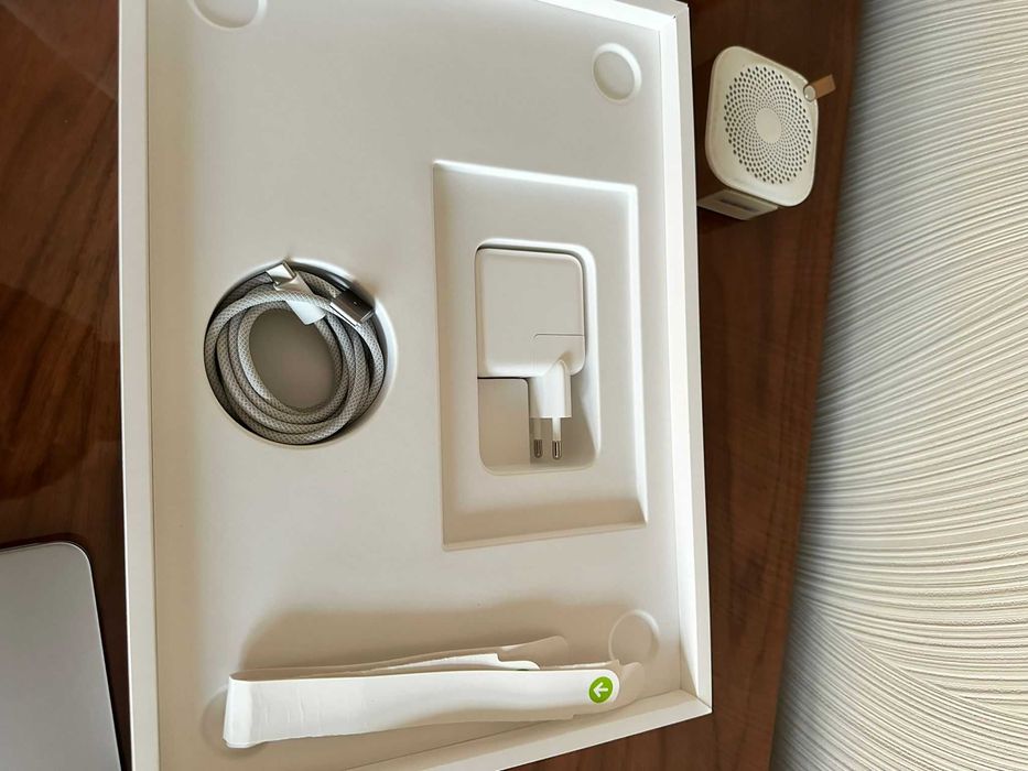 MacBook Air 13″ M3 – Como Novo (Fatura 2024) – 8 GB RAM / 256 GB SSD