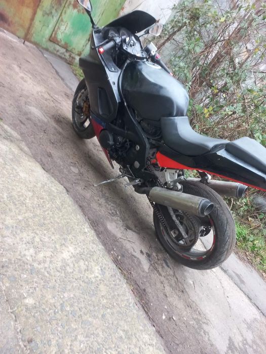 Мотоцикл кавасакиZZR 600