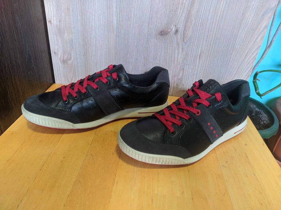 Кроссовки кожаные Ecco Biom