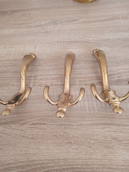 Wieszak na ubrania mosiężne