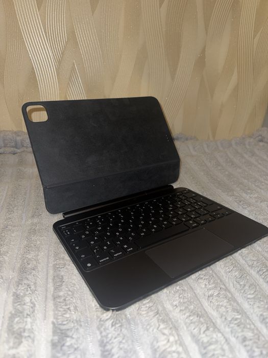 Apple Magic Keyboard для iPad Pro 11" Ukrainian Black (M4, M5)