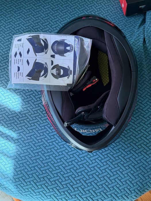 Vendo capacete Shark para mulher
