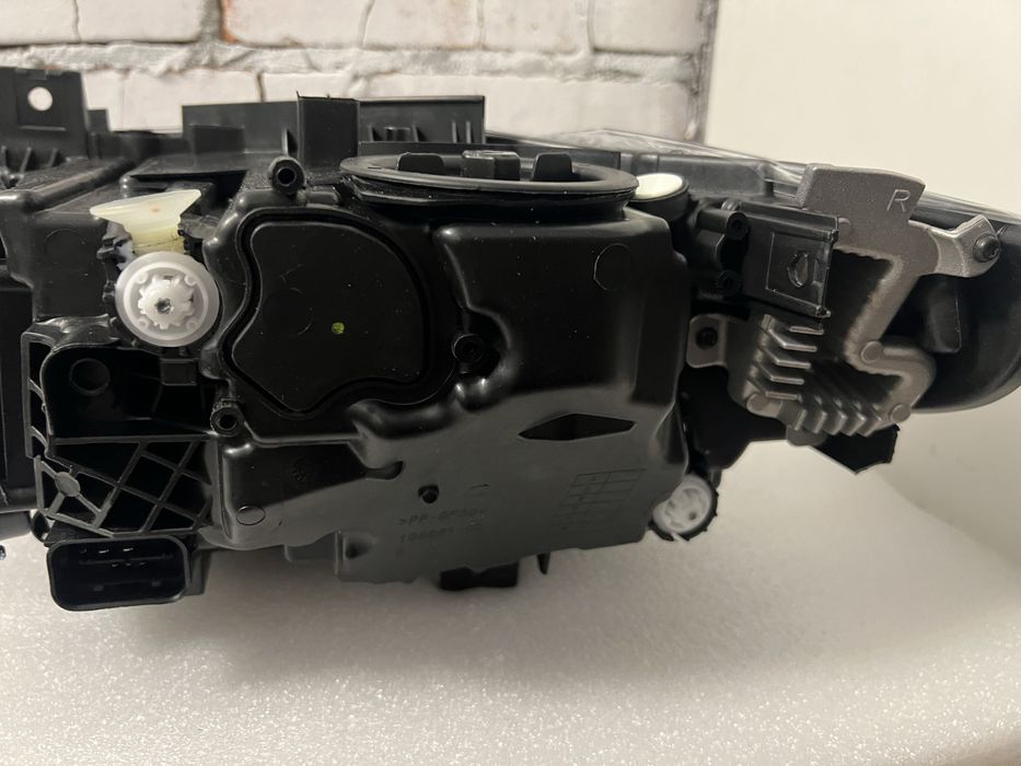 Фари BMW F30 G20/M4 Style LED  Dual Color (Plug & Play)